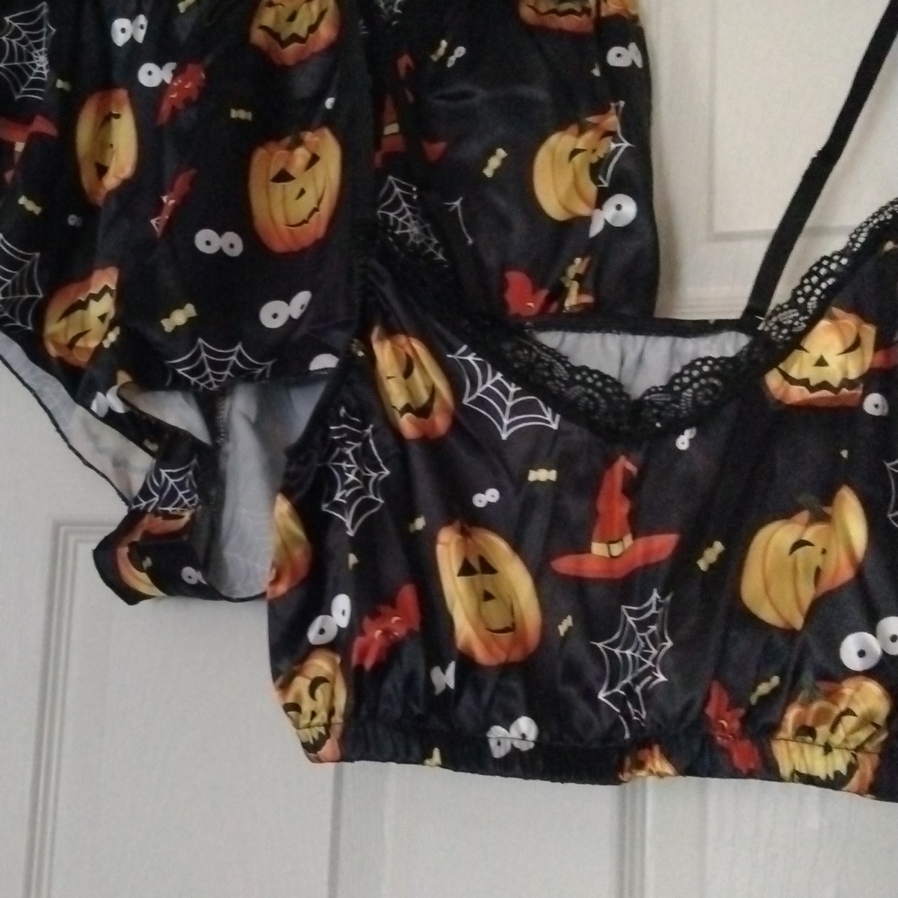 Pajama set - Picture 4 of 4